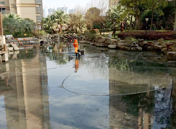 工布江达景观池淤泥清理